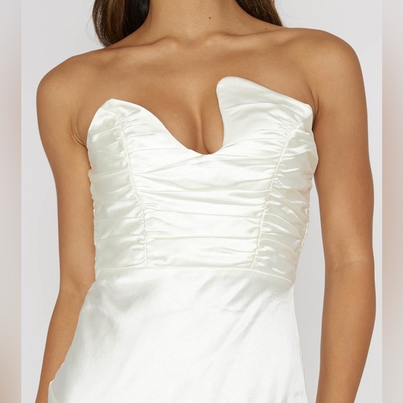 NWT SELFIE LESLIE  Blaise asymmetrical Neckline maxi dress pearl - Picture 3 of 7